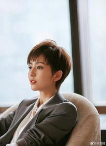 娱乐吃瓜酱霸道总裁衬衫,娱乐吃瓜酱的时尚解码