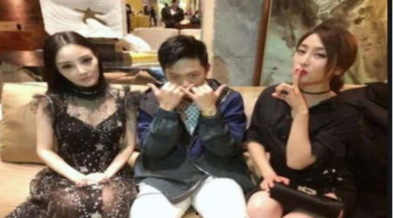 娱乐圈吃瓜指南新闻,揭秘明星幕后故事与热点事件